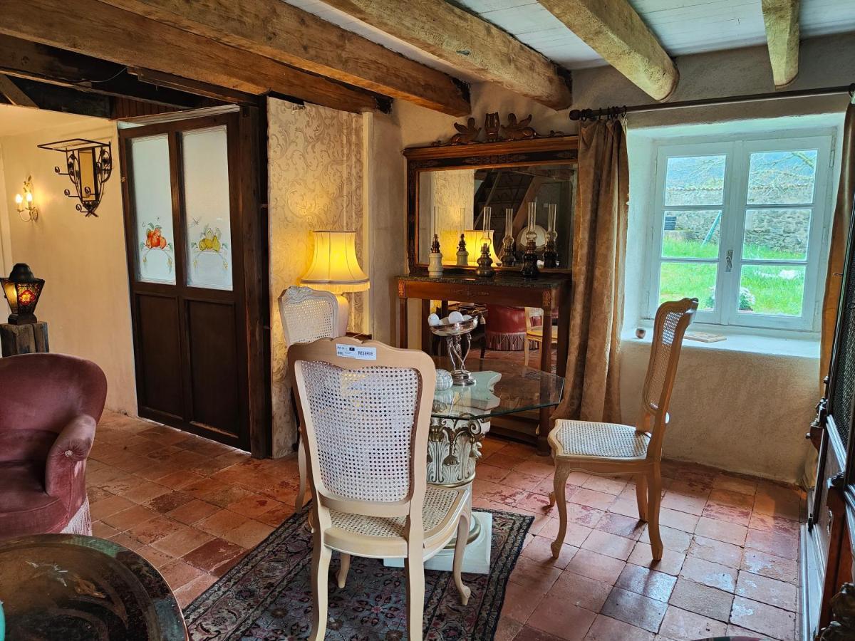 Villa Ancienne Petite Ferme Renovee Saint-Regis-du-Coin Exterior foto